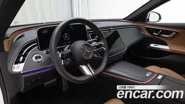 Mercedes-Benz E-Class 2026 — Photo 13/20