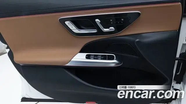 Mercedes-Benz E-Class 2026 — Photo 15/20