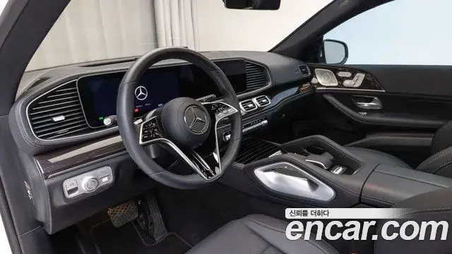 Mercedes-Benz GLE-Class 2026 — Фото 15/19