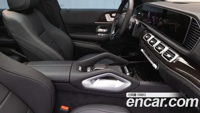 Mercedes-Benz GLE-Class 2026 — Фото 17/19