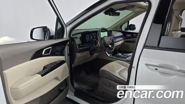 Kia Carnival 2022 — Фото 10/20
