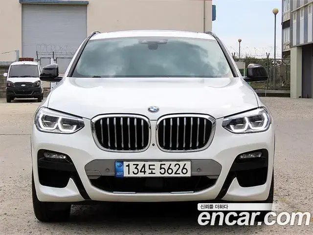 BMW X4 2021 — Фото 9/20