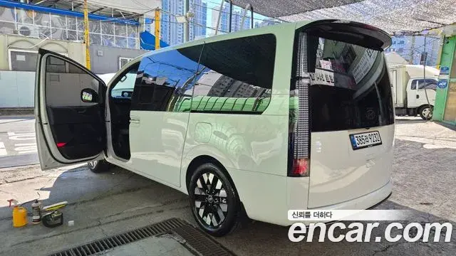 Hyundai Staria 2024 — Фото 18/20