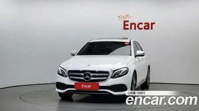 Mercedes-Benz E-Class 2018 — Фото 3/20