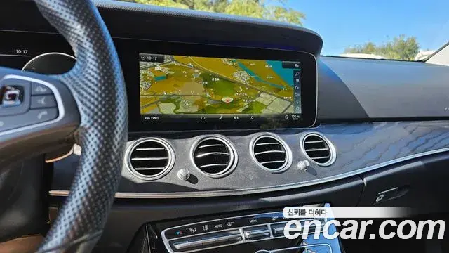 Mercedes-Benz E-Class 2018 — Фото 12/20