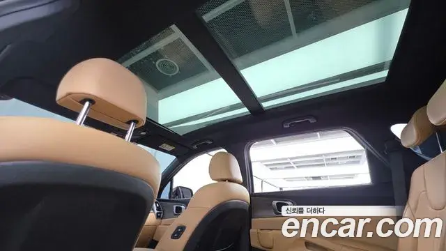 Kia Sorento 2023 — Фото 18/20