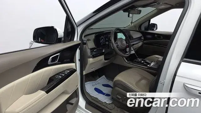 Kia Carnival 2022 — Фото 10/20