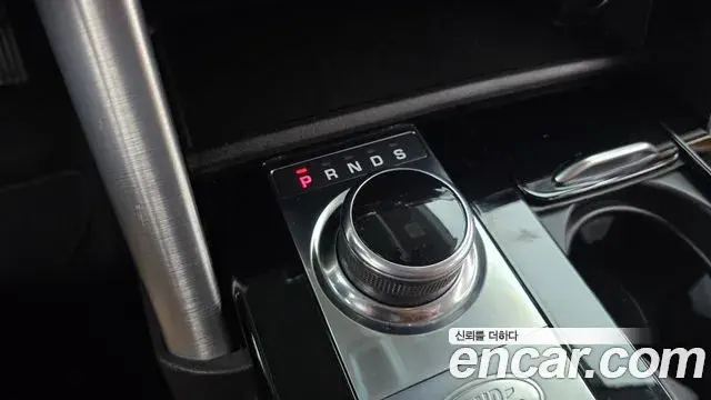 Land Rover Discovery 5 2018 — Photo 9/20