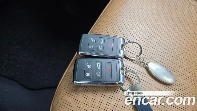 Land Rover Discovery 5 2018 — Photo 19/20
