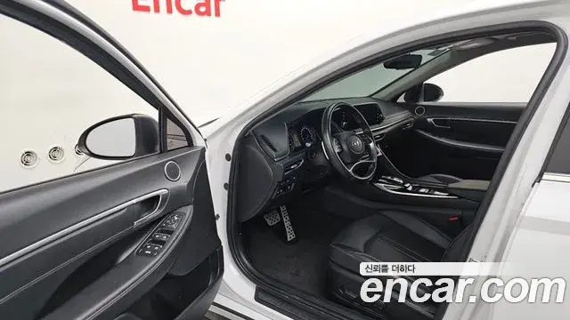 Hyundai Sonata 2022 — Фото 9/20