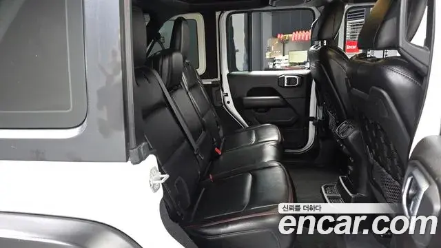 Jeep Wrangler 2020 — Фото 11/20