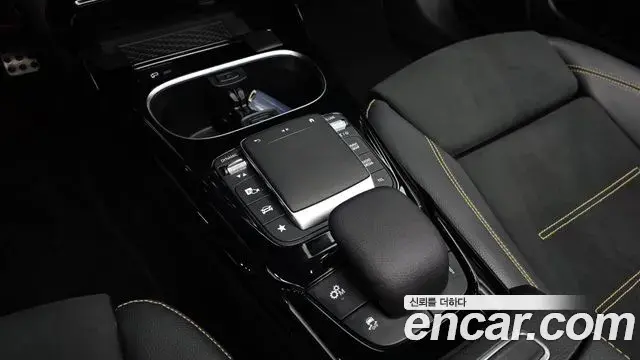Mercedes-Benz CLA-Class 2021 — Фото 19/20