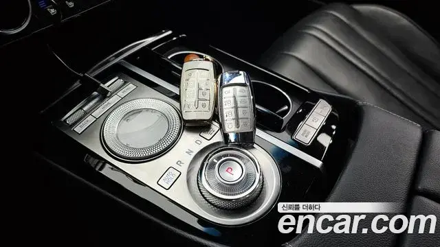 Genesis Electrified G80 2020 — Photo 8/20