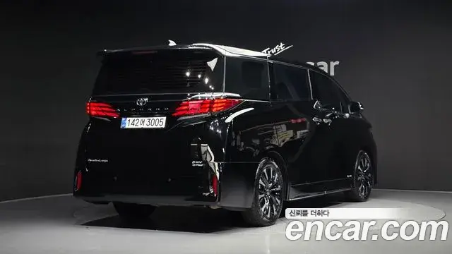 Toyota Alphard 2025 — Фото 2/20