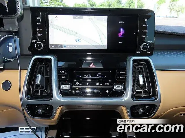 Kia Sorento 2021 — Фото 16/20