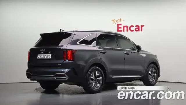 Kia Sorento 2023 — Фото 2/20