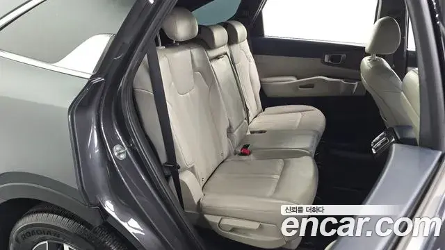 Kia Sorento 2023 — Фото 12/20