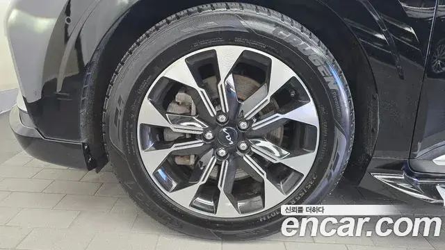 Kia Carnival 2022 — Фото 5/20