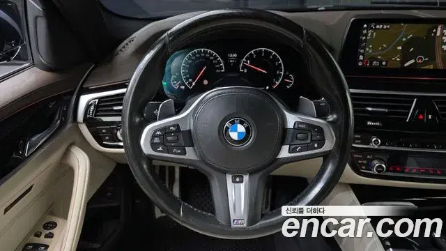 BMW 5 Series 2019 — Фото 14/20