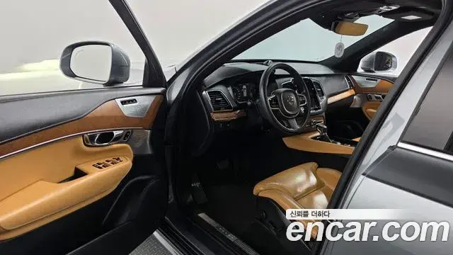 Volvo XC90 2020 — Фото 9/20