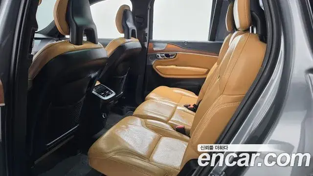 Volvo XC90 2020 — Фото 10/20