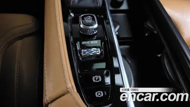 Volvo XC90 2020 — Фото 11/20
