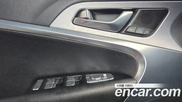 Genesis G70 2019 — Photo 15/20