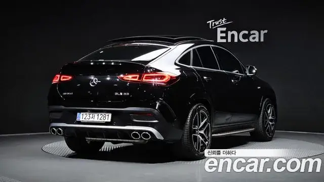 Mercedes-Benz GLE-Class 2023 — Photo 2/20