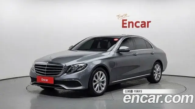 Mercedes-Benz E-Class 2018 — Фото 1/20