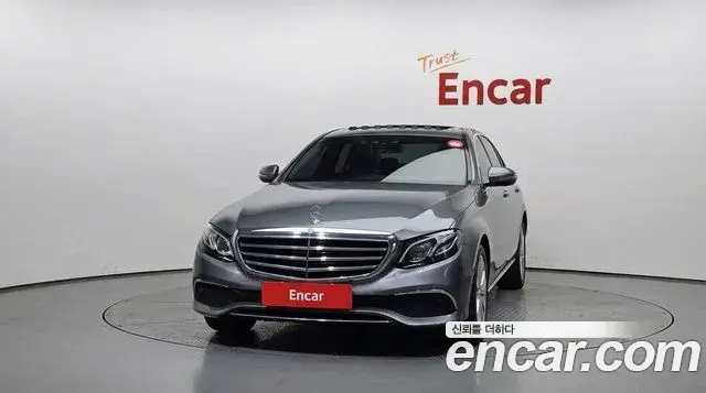 Mercedes-Benz E-Class 2018 — Фото 3/20