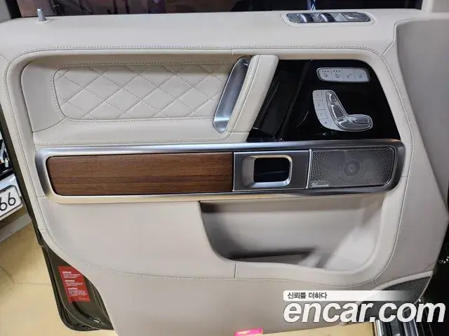 Mercedes-Benz G-Class 2023 — Фото 8/20