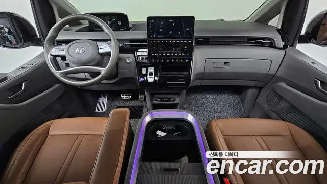 Hyundai Staria 2022 — Фото 7/20