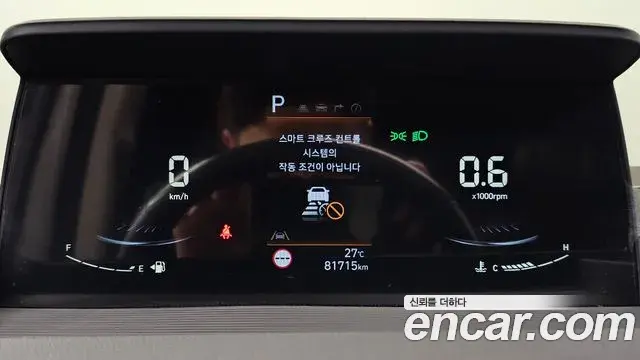 Hyundai Staria 2022 — Фото 8/20