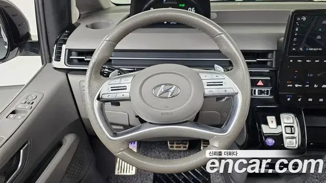 Hyundai Staria 2022 — Фото 13/20