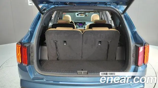Kia Sorento 2022 — Фото 17/20