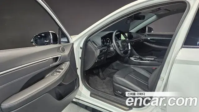Hyundai Sonata 2021 — Фото 10/20