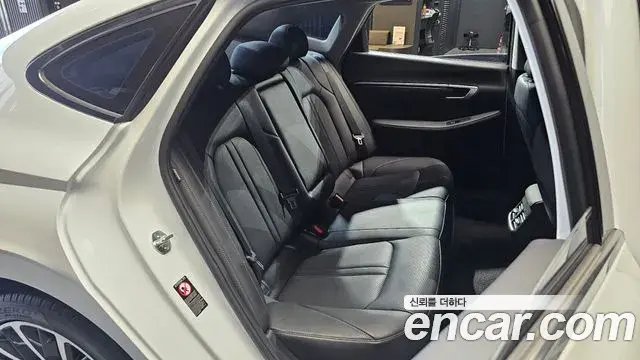 Hyundai Sonata 2021 — Фото 11/20