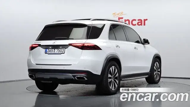 Mercedes-Benz GLE-Class 2024 — Фото 2/20