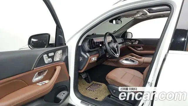 Mercedes-Benz GLE-Class 2024 — Фото 10/20