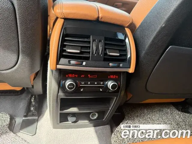 BMW X6 2018 — Фото 11/20