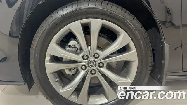 Toyota Sienna 2025 — Photo 4/14