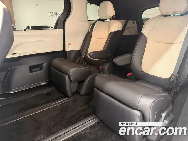 Toyota Sienna 2025 — Photo 12/14