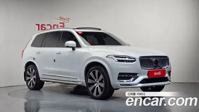 Volvo XC90 2023 — Фото 10/20
