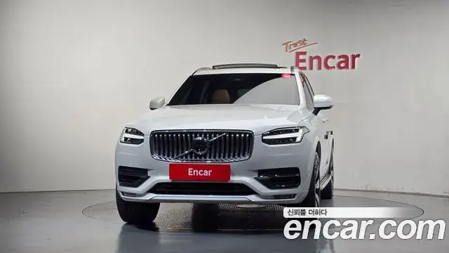 Volvo XC90 2023 — Фото 2/20
