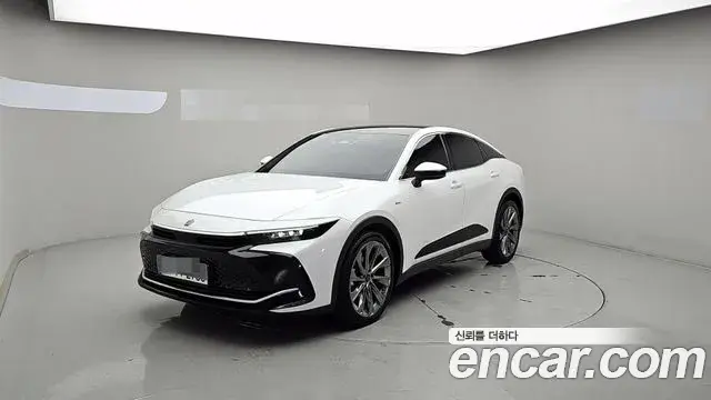 Toyota Crown Crossover 2024 — Photo 4/20