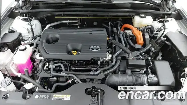 Toyota Crown Crossover 2024 — Photo 15/20