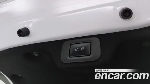 Toyota Crown Crossover 2024 — Photo 3/20
