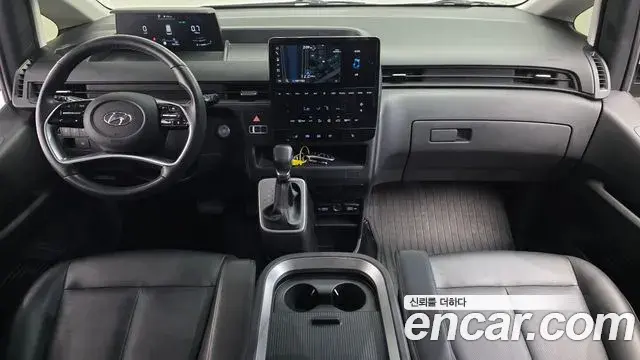 Hyundai Staria 2021 — Фото 6/20