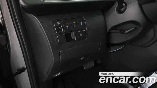 Hyundai Staria 2021 — Фото 14/20