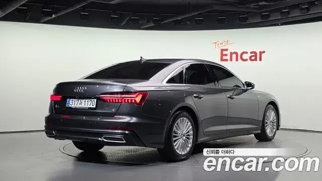 Audi A6 2021 — Photo 12/34